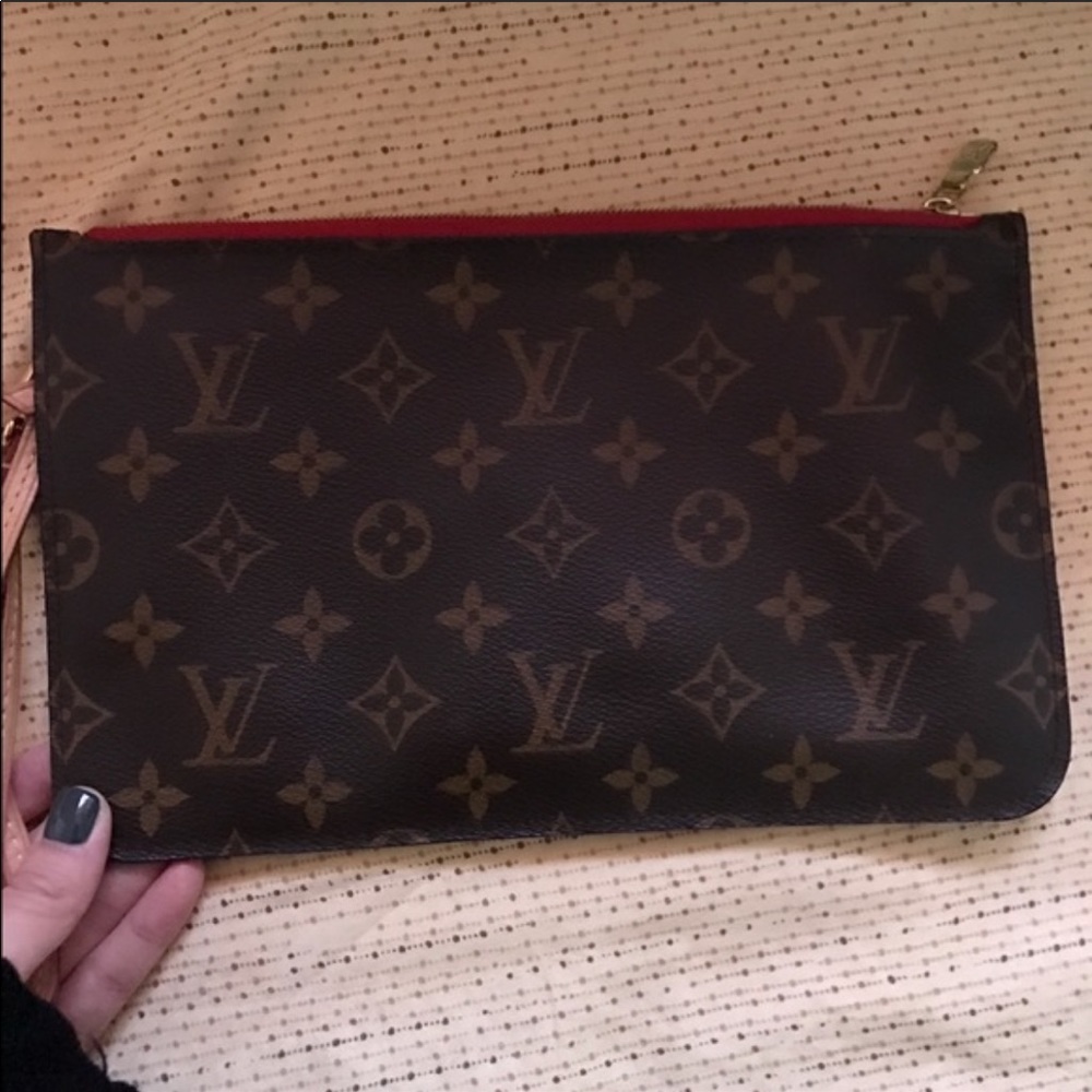 Louis Vuitton Neverfull Pochette Wristlet
